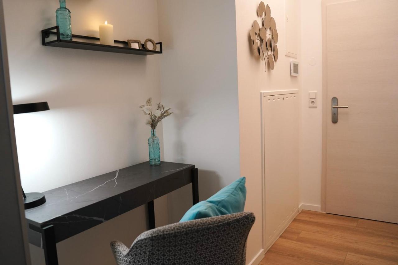 Kamin, Parkplatz, Balkon, Stilvolles Zuhause,Grosszuegig Apartment Paderborn Luaran gambar