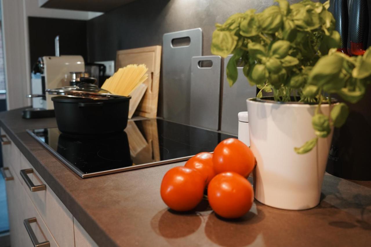 Kamin, Parkplatz, Balkon, Stilvolles Zuhause,Grosszuegig Apartment Paderborn Luaran gambar