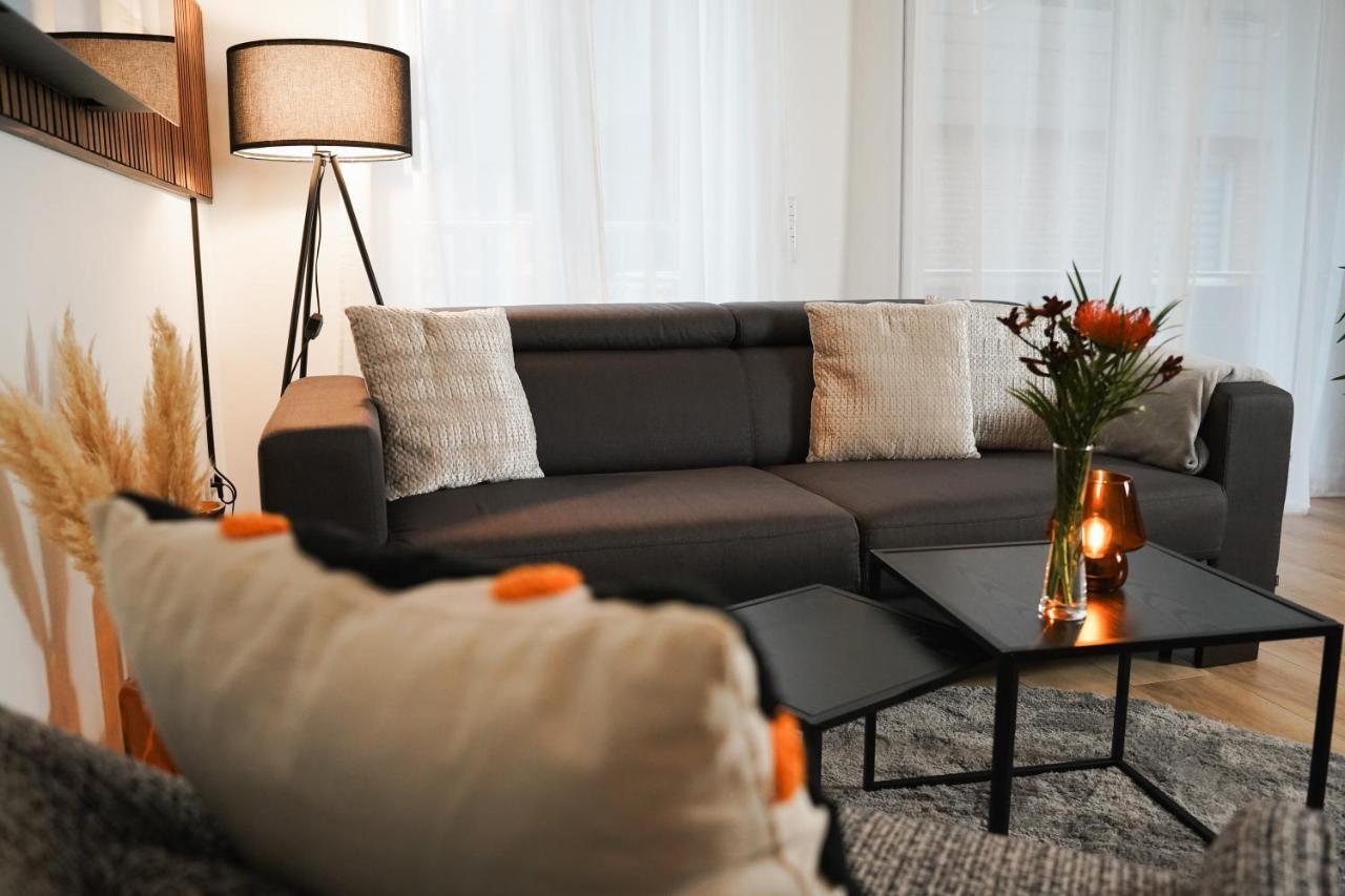 Kamin, Parkplatz, Balkon, Stilvolles Zuhause,Grosszuegig Apartment Paderborn Luaran gambar