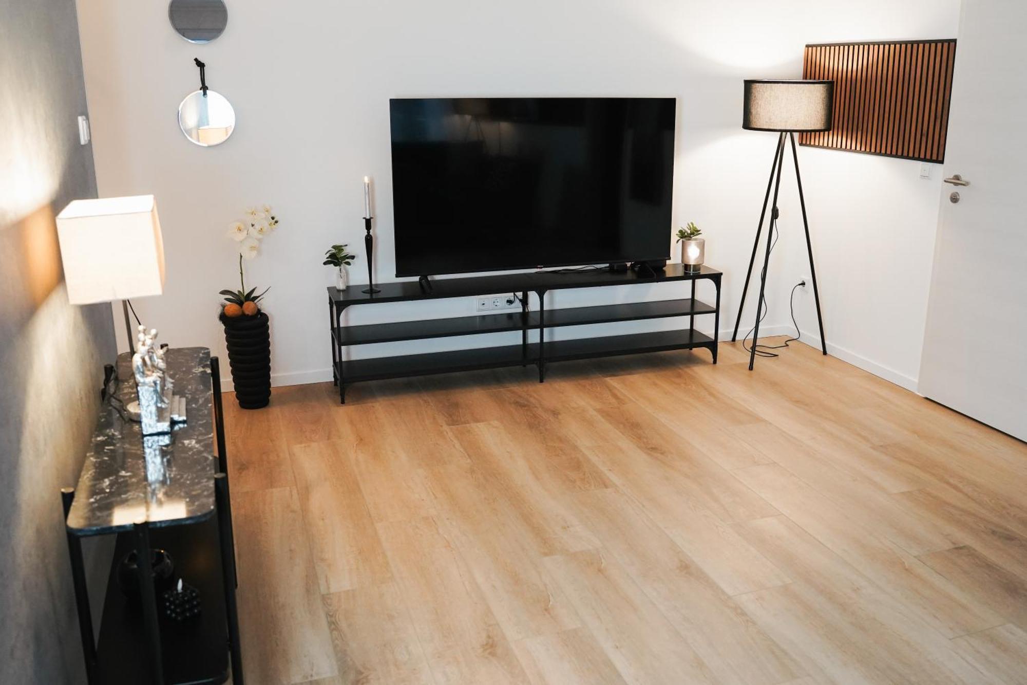 Kamin, Parkplatz, Balkon, Stilvolles Zuhause,Grosszuegig Apartment Paderborn Luaran gambar
